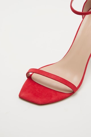 Sandales à talons en cuir de chèvre nubuck Amelina - Rouge vif - Stuart Weitzman