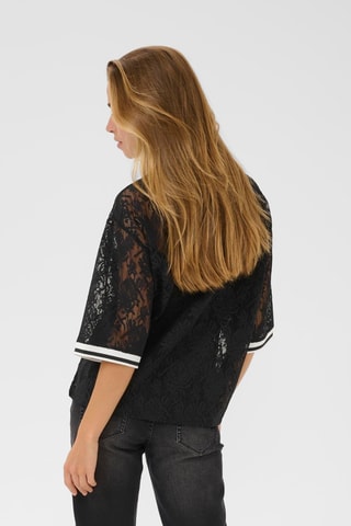 Blusa em renda - Preto