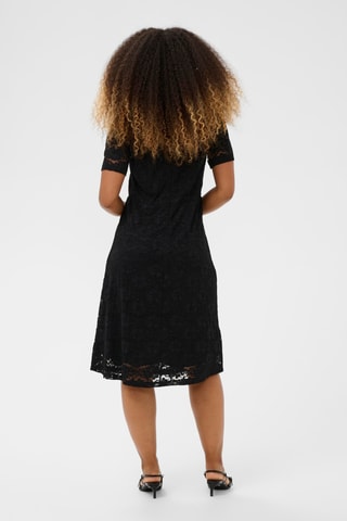 Vestido midi em renda - Preto