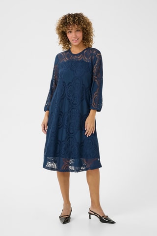 Vestido trapézio em renda - Azul-marinho