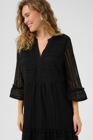 Vestido trapézio em renda - Preto