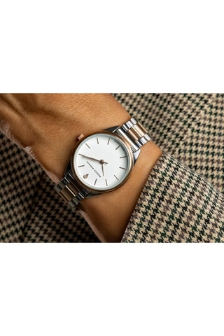 Reloj de cuarzo de acero y diamante