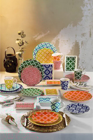 Service en porcelaine - 24 pièces