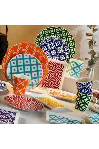 Service en porcelaine - 24 pièces