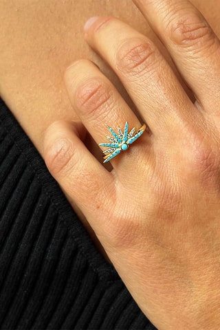 Anillo - 
Plata chapada en oro amarillo