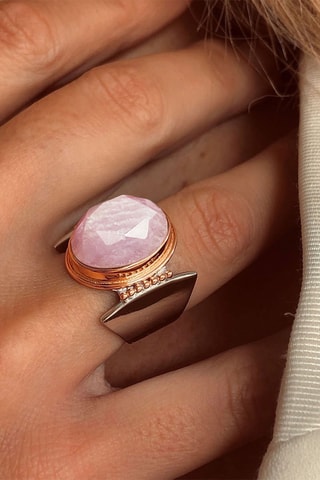 Anillo Tulum - Plata y cuarzo rosa