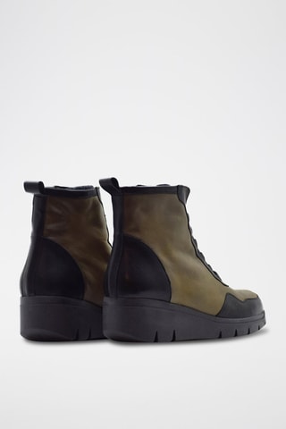 Botins com cunha de couro nappa - Caqui