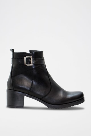 Botins em raspa de couro - Preto