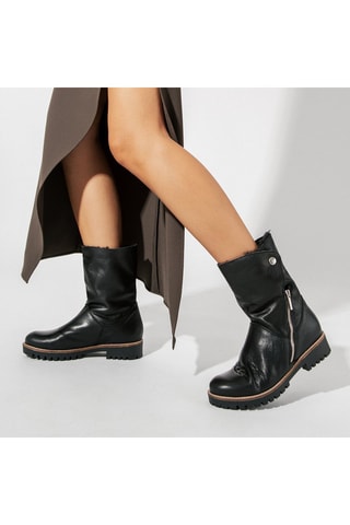 Botins forrados de couro - Preto