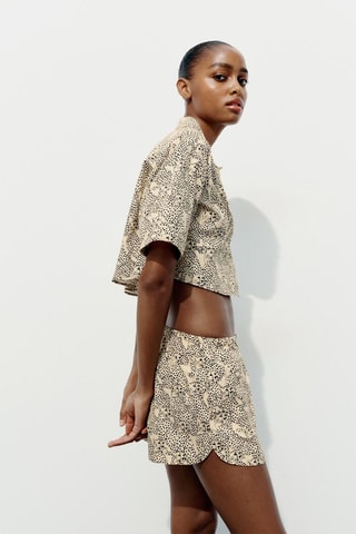 Short. Beige en Zwart