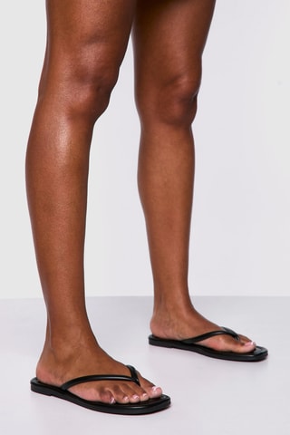 Chinelos de dedo - Preto