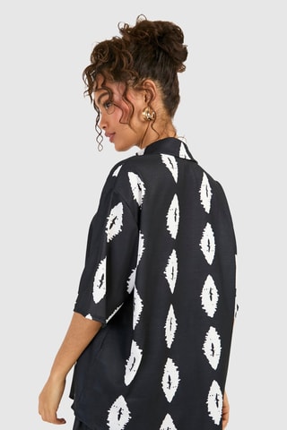 Camisa relaxed e calções de cintura alta - Preto