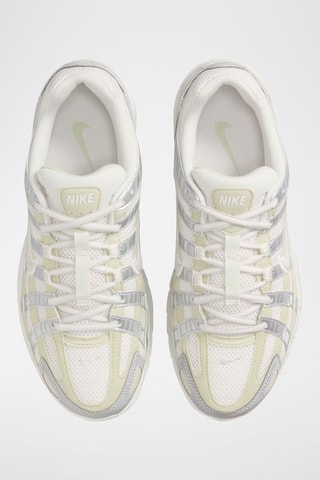 Nike P-6000 - Plateado y marfil