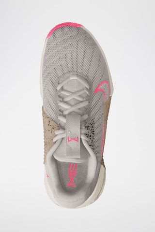 Nike Metcon 9 - Gris claro y rosa