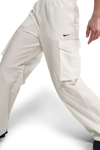 Pantalón cargo de tiro alto - Crudo - Nike