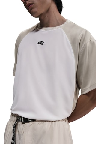 T-shirt de skateboard - Blanc et beige - Nike