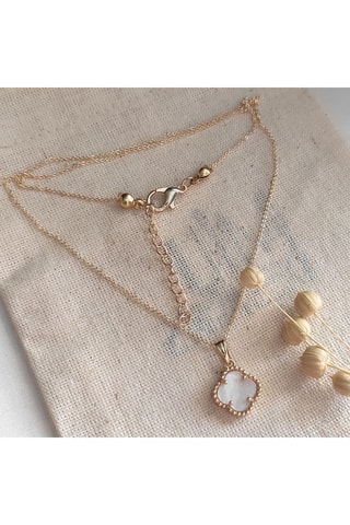 Collar de trébol - Latón chapado en oro y perla de nácar