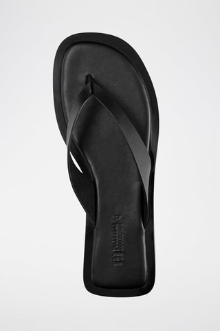 Sandálias em couro - Preto