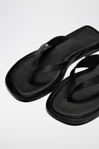 Sandálias em couro - Preto