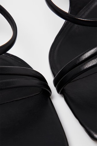 Sandálias de salto - Preto