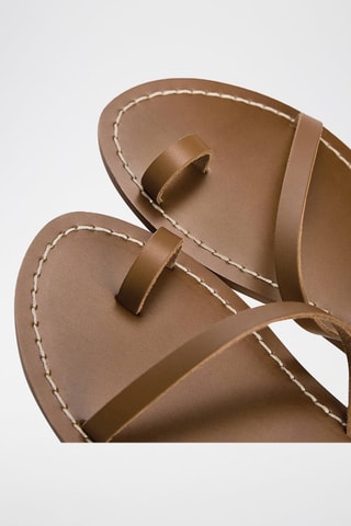 Sandálias em couro - Castanho