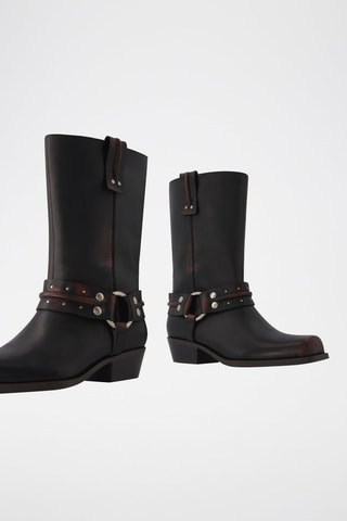 Botins em couro - Preto
