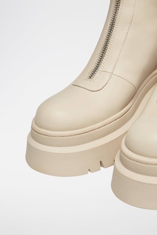 Botins com plataforma Bege