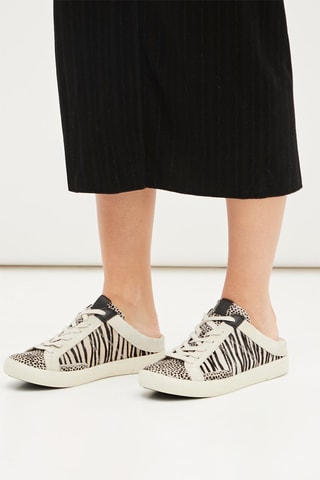 Sapatilhas em couro - Branco e preto