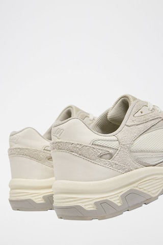 Sapatilhas em couro Bege