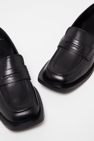 Mocassins de salto ­- Preto