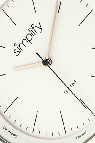 Reloj de cuarzo de piel The 3300 Azul marino y plateado