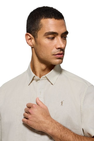 Polo regular em linho - Cru