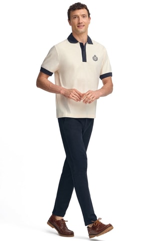 Polo regular - Cru e azul-marinho