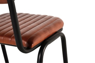 2 chaises - Marron et noir