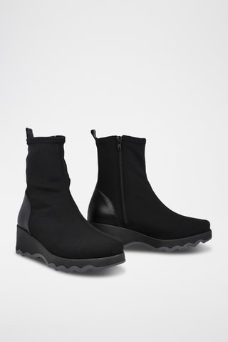 Botins em couro - Preto