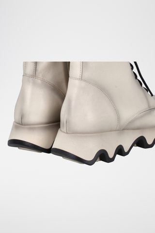 Botins em couro - Bege