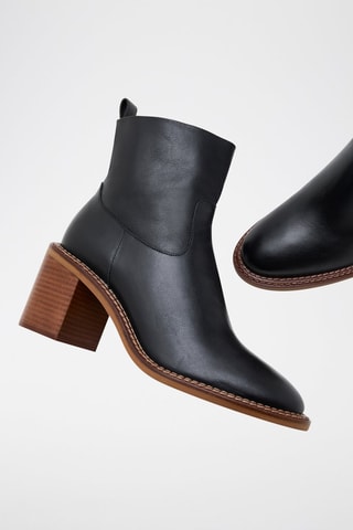 Botins em couro de vitelo Kaiala - Preto