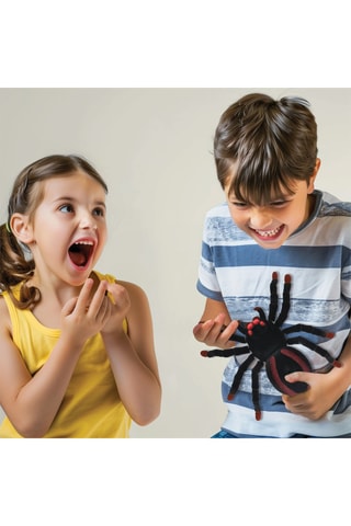 Realistische tarentula met afstandsbediening en lichteffecten. Vanaf 6 Jaar