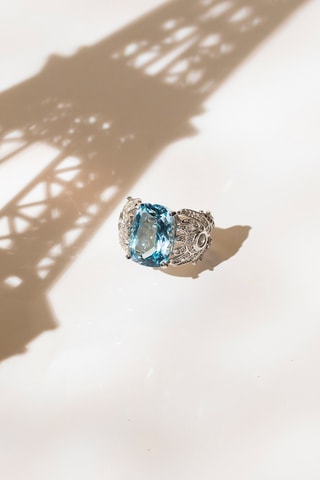 Bague Toliara - Or blanc, diamants et topaze