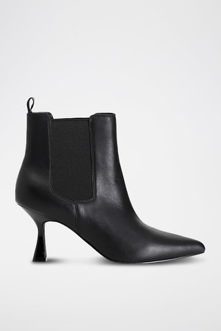 Botins Chelsea em couro 
Preto