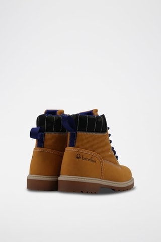 Botins Castanho e azul-marinho