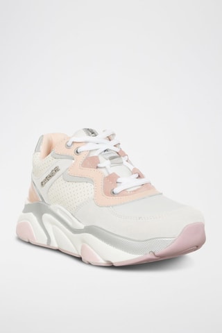 Sneakers em couro 
Branco