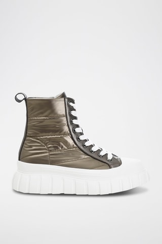 Sneakers subidos em couro 
Bronze 