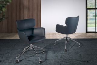 Cadeirão giratório 
Azul-marinho