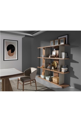 Biblioteca Castanho e preto