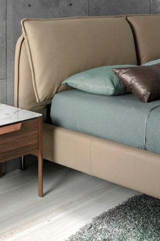 Mesa de cabeceira Branco e imitação de nogueira