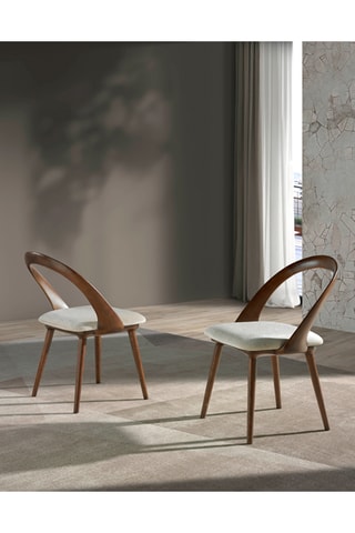 2 cadeiras em madeira - 52 x 100 x 62 cm