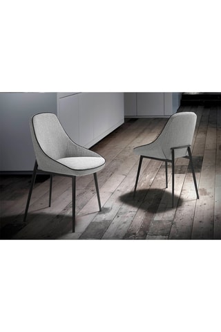 2 cadeiras - 52 x 80 x 56 cm