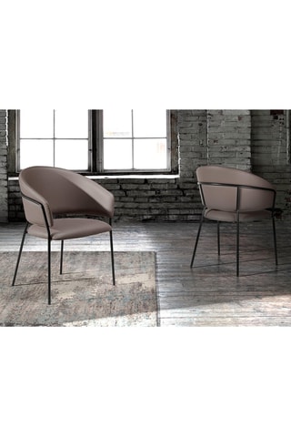 2 cadeiras - 57 x 81 x 61 cm