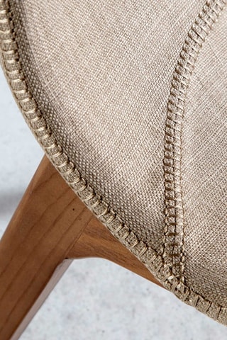 2 cadeiras em madeira - 60 x 48 x 78 cm